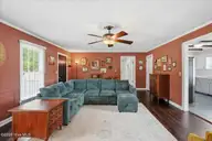 2565 Irvin Drive, Kinston, NC 28504 — 3-bedroom home in Castle Oaks, Kinston, NC, photo 8 of 37: 19-2565 Irvin Dr-19