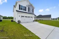 117 Twisted Vine Boulevard, Jacksonville, NC 28546 — 3-bedroom home in The Vineyards, Jacksonville, NC, photo 2 of 31