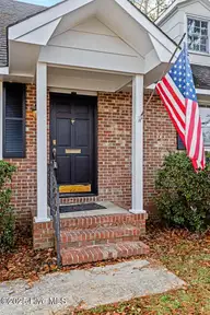 806 Smallwood Drive, Jacksonville, NC 28540 — 4-bedroom home in Northwoods Park, Jacksonville, NC, photo 1 of 49: 425A6106 copy