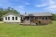 102 Beaver Trail, Hubert, NC 28539 — 4-bedroom waterfront home, Hubert, NC, photo 5 of 63: 10-web-or-mls-1S3A2676