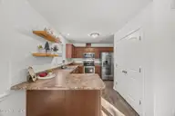 108 Lynden Lane, New Bern, NC 28560 — 3-bedroom home in Lynnwood Highlands, New Bern, NC, photo 11 of 32: 60-web-or-mls-0C0A6731