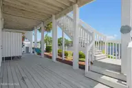 702 Roland Avenue, Surf City, NC 28445 — 4-bedroom waterfront home in Harbor Point, Surf City, NC, photo 8 of 57