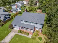 102 Brookview Drive, Jacksonville, NC 28540 — 4-bedroom home in Brookview Estates, Jacksonville, NC, photo 4 of 31