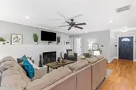 305 Wayne Drive, Wilmington, NC 28403 — 3-bedroom home in Beaumont, Wilmington, NC, photo 5 of 28: 006_305_wayne_drive_-06_748