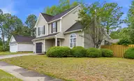 1421 Stonington Drive, Wilmington, NC 28412 — 3-bedroom home in Stonington, Wilmington, NC, photo 2 of 37: 3_1421_stonington_dr_003