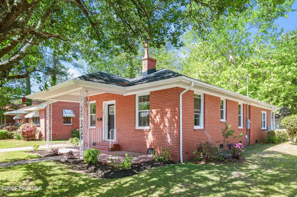 700 S Pine Street, Rocky Mount, NC 27803 — 3-bedroom home, Rocky Mount, NC, photo 1 of 52: 4-web-or-mls-_DSC7540