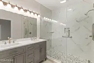 202 Winterlochen Drive, Jacksonville, NC 28540 — 3-bedroom home in Williamsburg Plantation, Jacksonville, NC, photo 18 of 37: Master Bathroom