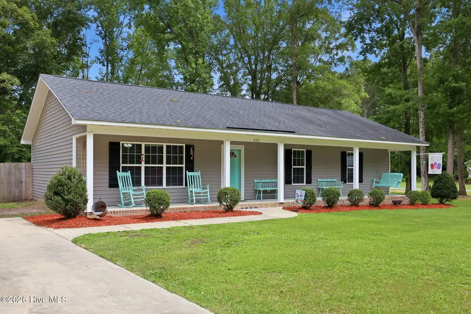 622 Massanutten Road, Greenville, NC 27834 — 3-bedroom home in Shenandoah, Greenville, NC, photo 1 of 38: 16-web-or-mls-IMG_0004 (1)