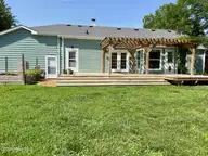 1005 Jones Avenue, Elizabeth City, NC 27909 — 3-bedroom home in Pine Grove, Elizabeth City, NC, photo 3 of 48: Huge back deck