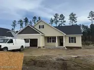 827 Hidden Bridge Drive, Jacksonville, NC 28546 — 3-bedroom home in Towne Pointe, Jacksonville, NC, photo 1 of 47: IMG_2772