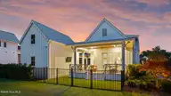 2003 Sea Canyon Lane, Wilmington, NC 28403 — 4-bedroom home in Airlie at Wrightsville Sound, Wilmington, NC, photo 8 of 53