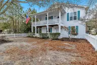 2507 E Oak Island Drive, Oak Island, NC 28465 — 3-bedroom home, Oak Island, NC, photo 4 of 62