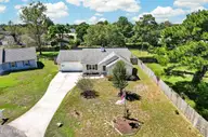 500 Nutfield Drive, Hubert, NC 28539 — 3-bedroom home in Foxtrace, Hubert, NC, photo 3 of 34