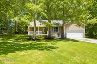 309 Foliage Court, Jacksonville, NC 28540 — 3-bedroom home in Live Oak Estates, Jacksonville, NC, photo 3 of 39