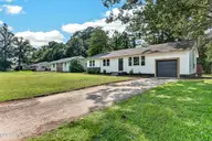 13 Bosco Drive, Jacksonville, NC 28540 — 3-bedroom home in Northwoods, Jacksonville, NC, photo 3 of 24