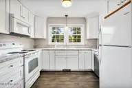 809 Pine Valley Drive, Wilmington, NC 28409 — 4-bedroom home in Pine Valley Estates, Wilmington, NC, photo 7 of 30