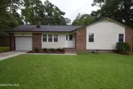 1005 Stillwood Circle, Jacksonville, NC 28540 — 3-bedroom home in Stillwood, Jacksonville, NC, photo 2 of 35