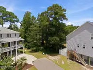 1021 Saltspray Lane, Wilmington, NC 28409 — 4-bedroom home in The Landing At Snows Cut, Wilmington, NC, photo 9 of 23