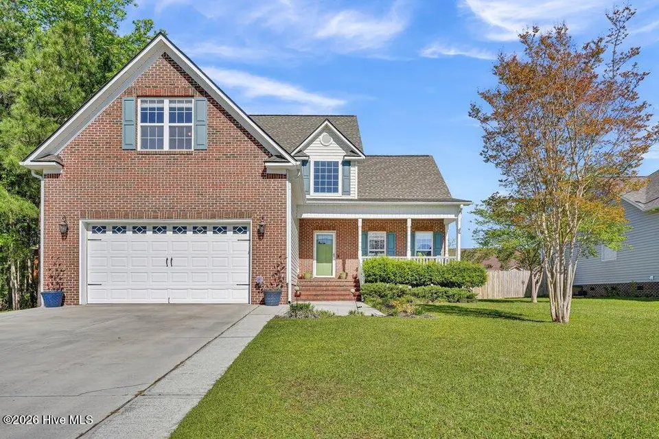 106 Londonberry Lane, Jacksonville, NC 28540 — 4-bedroom home in Williamsburg Plantation, Jacksonville, NC, photo 1 of 61