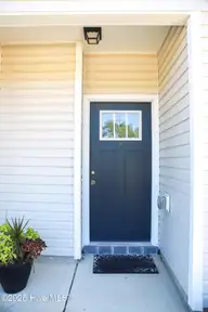 258 Currituck Drive, Holly Ridge, NC 28445 — 3-bedroom townhome in The Landing At Folkstone, Holly Ridge, NC, photo 3 of 41: IMG_5698