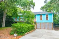 112 James Drive, Emerald Isle, NC 28594 — 3-bedroom home in Oakland Hills, Emerald Isle, NC, photo 1 of 28: 112 James Drive