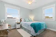 1622 E Beach Drive, Oak Island, NC 28465 — 3-bedroom home in E. Long Beach, Oak Island, NC, photo 17 of 43: 21-web-or-mls-cammediallc.com-36