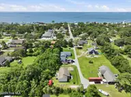 202 Willis Drive, Harkers Island, NC 28531 — 2-bedroom manufactured home, Harkers Island, NC, photo 17 of 46: 19-web-or-mls-202 Willis Dr 019_edit