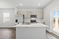 628 S Squires Run Lane, Richlands, NC 28574 — 3-bedroom home in Squires Run Village, Richlands, NC, photo 10 of 40: Kitchen