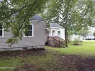515 Jefferson Avenue, New Bern, NC 28560 — 4-bedroom home in Colonial Heights, New Bern, NC, photo 3 of 27
