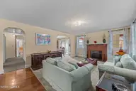 812 Smith Street, New Bern, NC 28560 — 3-bedroom home, New Bern, NC, photo 5 of 38: 5-web-or-mls-DSC_7006