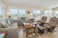 6820 Ocean Drive, Emerald Isle, NC 28594 — 3-bedroom waterfront home in Columbus Square, Emerald Isle, NC, photo 15 of 39: 6820 Ocean Drive