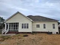 7 Edgewater Drive, Smithfield, NC 27577 — 3-bedroom home, Smithfield, NC, photo 5 of 41