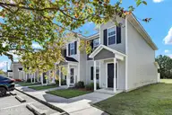 123 W Murrow Lane, Jacksonville, NC 28546 — 2-bedroom townhome in Carolina Plantations, Jacksonville, NC, photo 2 of 25
