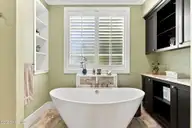 609 Neuse Harbour Boulevard, New Bern, NC 28560 — 4-bedroom waterfront home in Neuse Harbour, New Bern, NC, photo 19 of 57: 31-web-or-mls-0C0A7821_edit