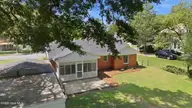 614 E 6th Street, Washington, NC 27889 — 3-bedroom home, Washington, NC, photo 5 of 52: 10-web-or-mls-DJI_20260817121651_0749_D