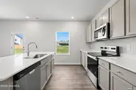 101 N Squires Run Lane, Richlands, NC 28574 — 4-bedroom home in Squires Run Village, Richlands, NC, photo 16 of 53