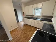 511 W Station Street, Mount Olive, NC 28365 — 3-bedroom home, Mount Olive, NC, photo 6 of 17: IMG_6856