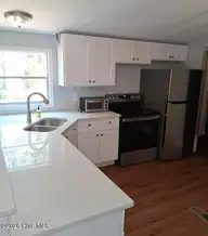2146 Forest Drive SW, Supply, NC 28462 — 2-bedroom manufactured home in Forest Hills, Supply, NC, photo 4 of 12