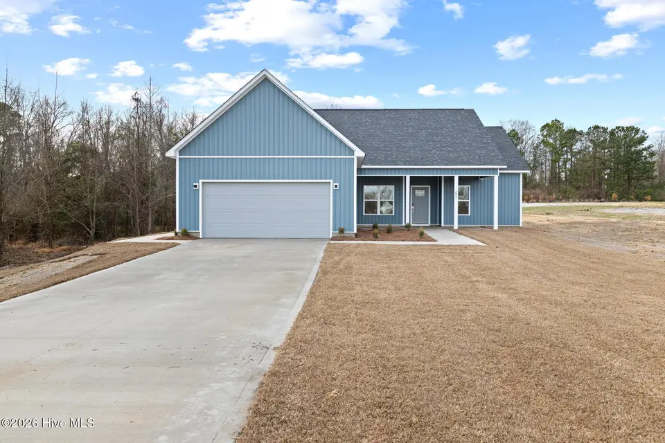 411 Wade Drive, Richlands, NC 28574 — 3-bedroom home in Killis Hills, Richlands, NC, photo 1 of 32