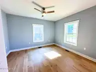 202 W Burgess Street, Elizabeth City, NC 27909 — 4-bedroom home, Elizabeth City, NC, photo 8 of 36: Living Room