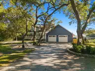 104 Hickory Street, Sunset Beach, NC 28468 — 4-bedroom waterfront home, Sunset Beach, NC, photo 6 of 74: 4-web-or-mls-CamMediallc.com-20