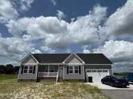 615 Meadstown Road, Elizabeth City, NC 27909 — 4-bedroom home, Elizabeth City, NC, photo 2 of 23: IMG_6467