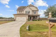 174 River Winding Road, Jacksonville, NC 28540 — 4-bedroom waterfront home in The Bluffs On New River, Jacksonville, NC, photo 4 of 72