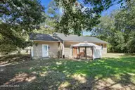 111 Lakehurst Drive, Dudley, NC 28333 — 3-bedroom waterfront home in Robin Lake, Dudley, NC, photo 6 of 49: 111 Lakehurst Dr-6 2