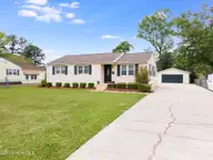 405 Seminole Trail, Jacksonville, NC 28540 — 3-bedroom home in Northwoods, Jacksonville, NC, photo 2 of 48: DJI_0802