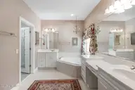 940 Diamondhead Drive S, Pinehurst, NC 28374 — 3-bedroom home in Unit 13, Pinehurst, NC, photo 22 of 41: primary bath2