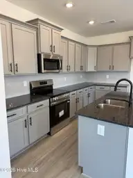 38 Joyner Park Drive, Rocky Mount, NC 27803 — 3-bedroom townhome in Joyner Park, Rocky Mount, NC, photo 5 of 36: IMG_3331
