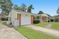 200 Royal Drive, Jacksonville, NC 28546 — 3-bedroom home in Regalwoods, Jacksonville, NC, photo 3 of 55