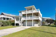 106 Bogue Court, Emerald Isle, NC 28594 — 3-bedroom waterfront home in The Point, Emerald Isle, NC, photo 3 of 52: 106 Bogue Ct EI