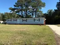 1232 Mark Edwards Road, Goldsboro, NC 27534 — 3-bedroom manufactured home, Goldsboro, NC, photo 3 of 20: Smith 3